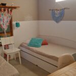 macrame azul e branco de parede. Casinha de Campo 4 pessoas Cunha-SP