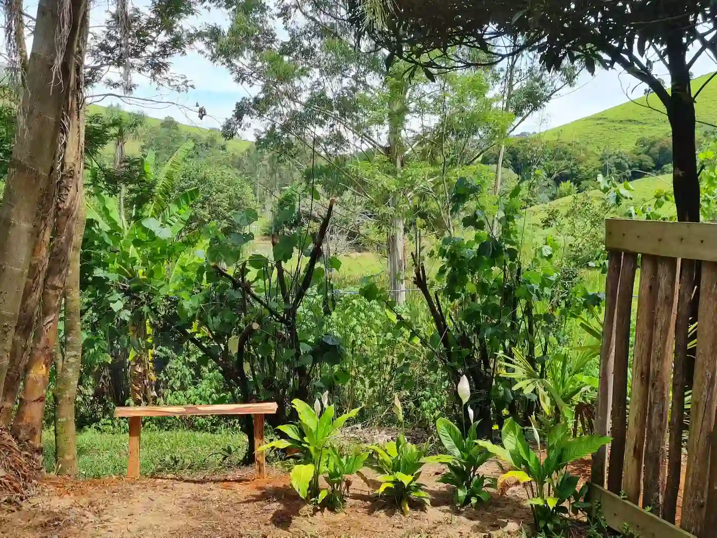 Vista externa pra os morros do banquinho